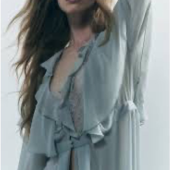 NWT ZARA LONG LACE DRESSING GOWN . - Picture 5 of 12